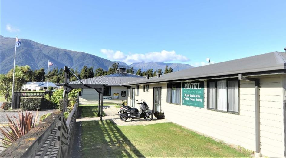 Wilderness Motel Accommodation Haast Esterno foto